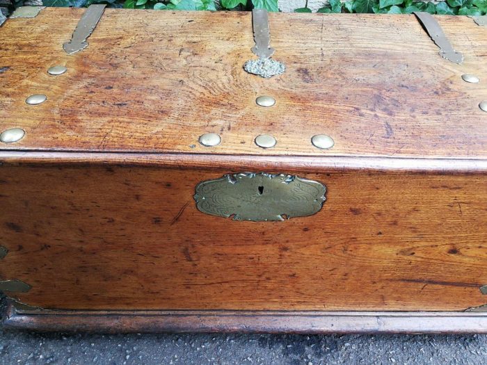 An 18th Century Dutch Oak And Brass-Mounted Kist - Image 7