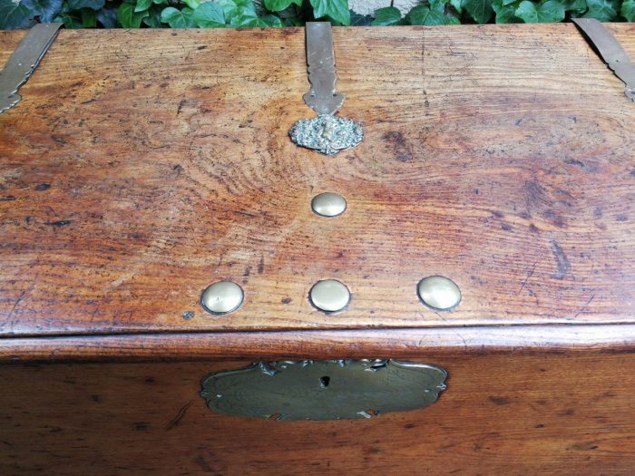 An 18th Century Dutch Oak And Brass-Mounted Kist - Image 8