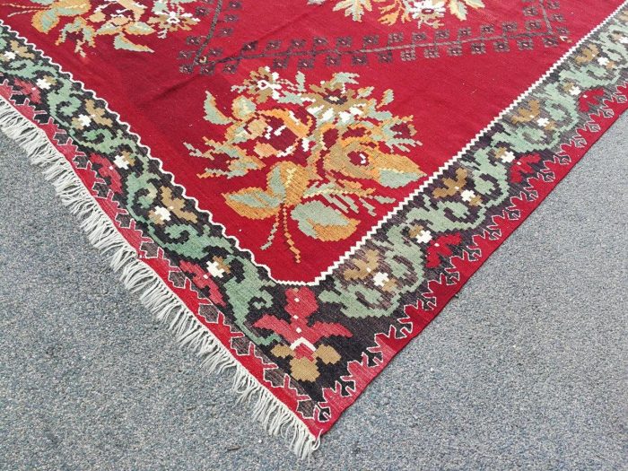 A Hand Woven Kelim (Karabakh) Carpet - Image 5