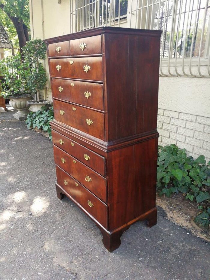A George III Walnut Chest-On-Chest - Image 4