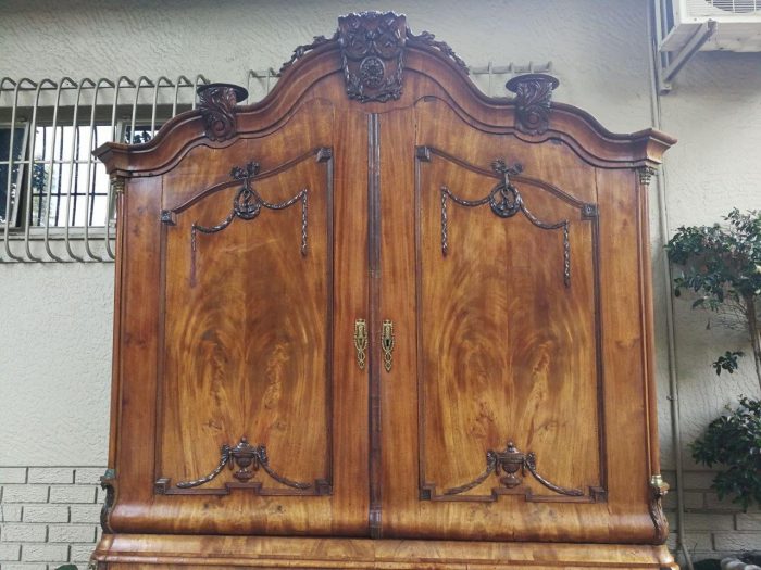 18th Century Circa 1780 Dutch Bombé Armoire, With Original Key And Lock - Image 7
