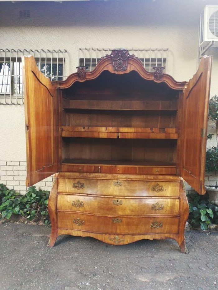 18th Century Circa 1780 Dutch Bombé Armoire, With Original Key And Lock - Image 13