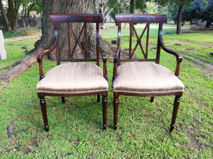A Set Of Twelve George III Style Mahogany Dining Chairs Comprising Of Ten Chairs And Two Carvers - Image 6