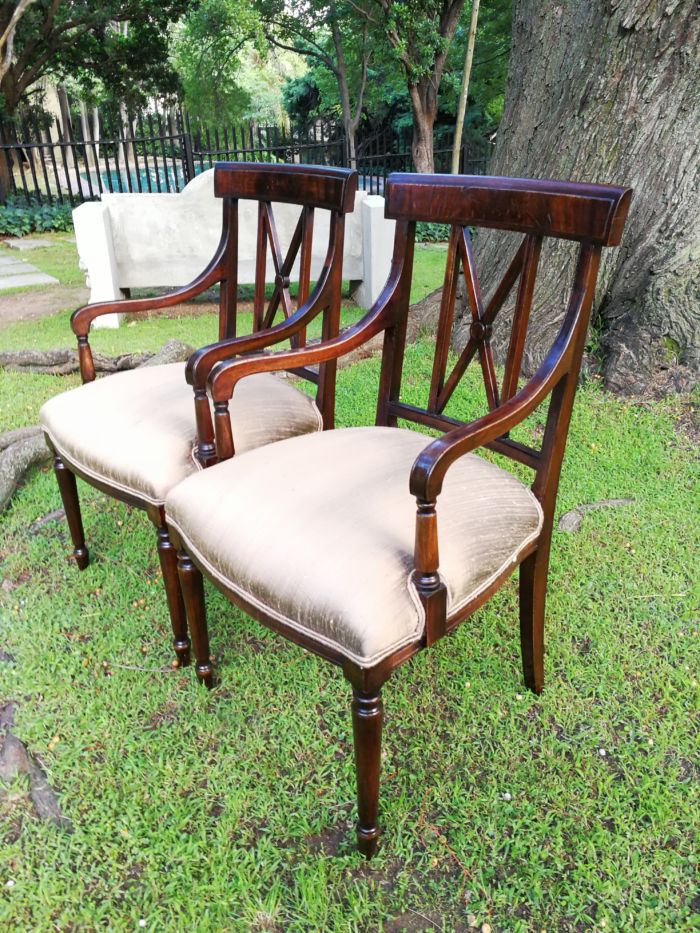 A Set Of Twelve George III Style Mahogany Dining Chairs Comprising Of Ten Chairs And Two Carvers - Image 7