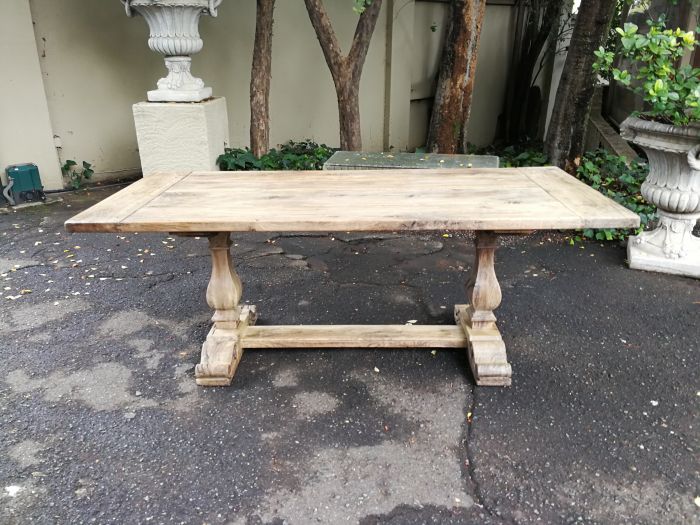 French Provincial Bleached / Natural Oak Refectory table/ Dining Table (8-Seater) - Image 3