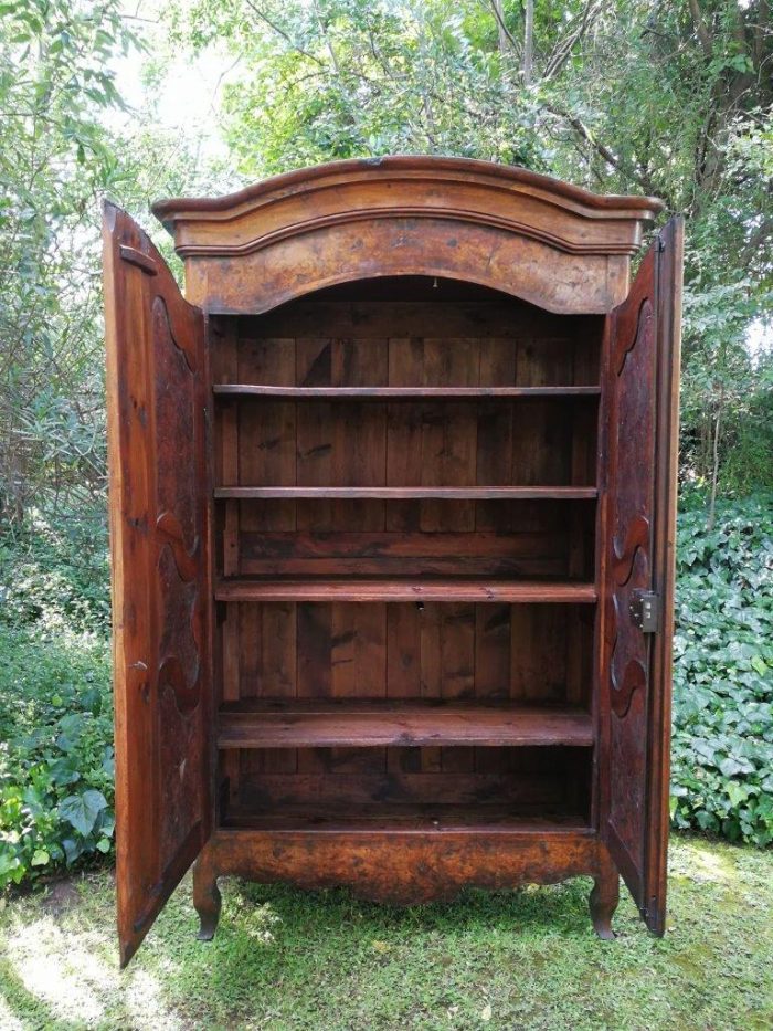 A French Burr Ash (Loupe De Frêne) Armoire - Image 10
