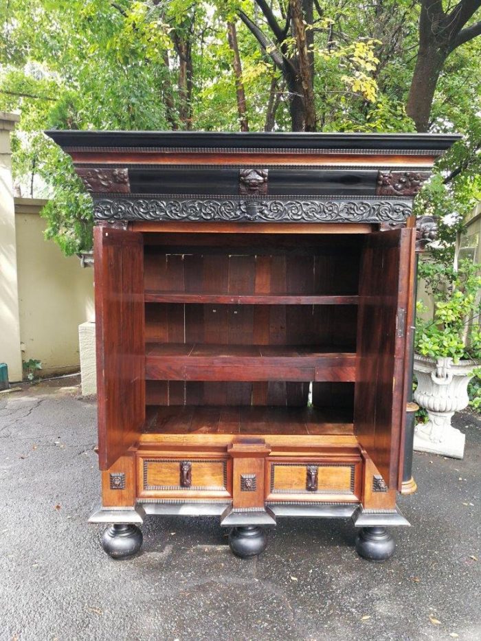 A 19th Century Dutch Heavily Carved Oak and Ebony Kussingkast / Cupboard on Bun Feet  (Useful for TV or pillows and duvets) - Image 5