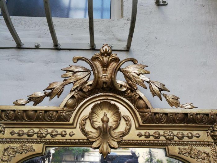A gilded girandole mirror - Image 5