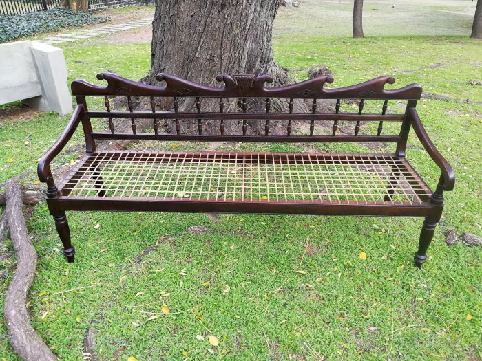 A 19th Century Cape Colony Stinkwood Riempie Bench / Rusbank ND - Image 6