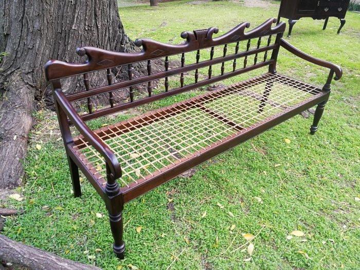 A 19th Century Cape Colony Stinkwood Riempie Bench / Rusbank ND - Image 4