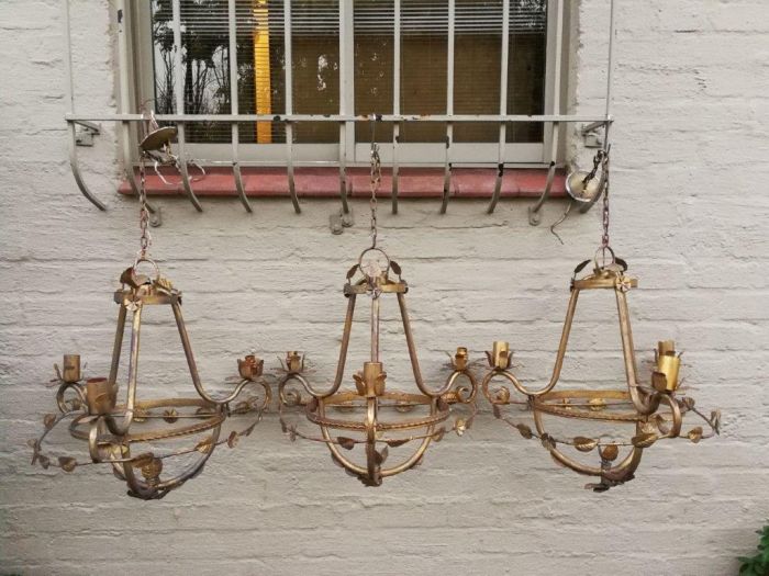 Set of three hanging gilt-metal chandeliers for candles ND - Image 2
