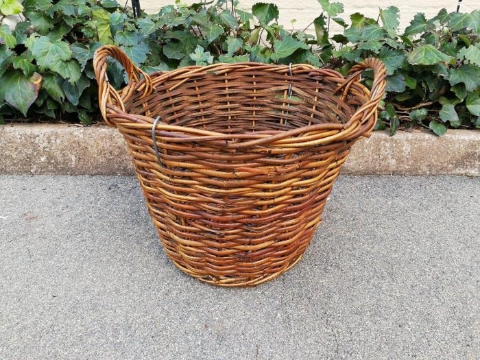Vintage Cape Grape Harvest Baskets From A Wine Farm Circa 1900s - Image 2