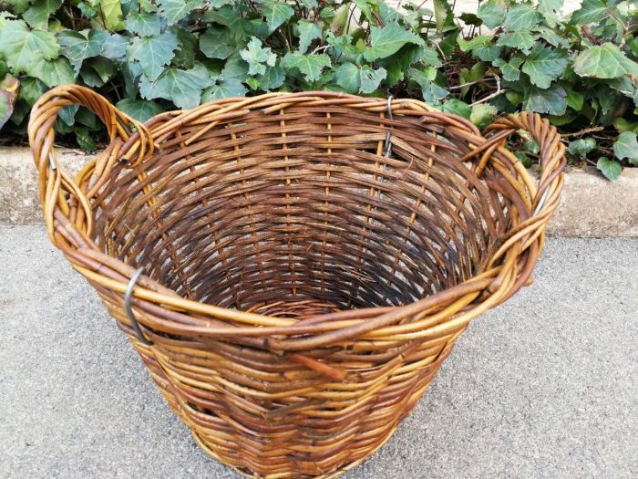 Vintage Cape Grape Harvest Baskets From A Wine Farm Circa 1900s - Image 4