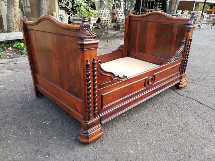 A Carved Mahogany Lit-Bateau - Image 5