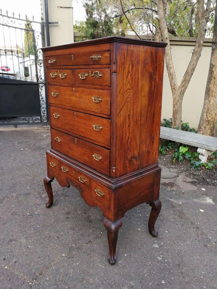 A George III Walnut Chest-On-Stand - Image 4