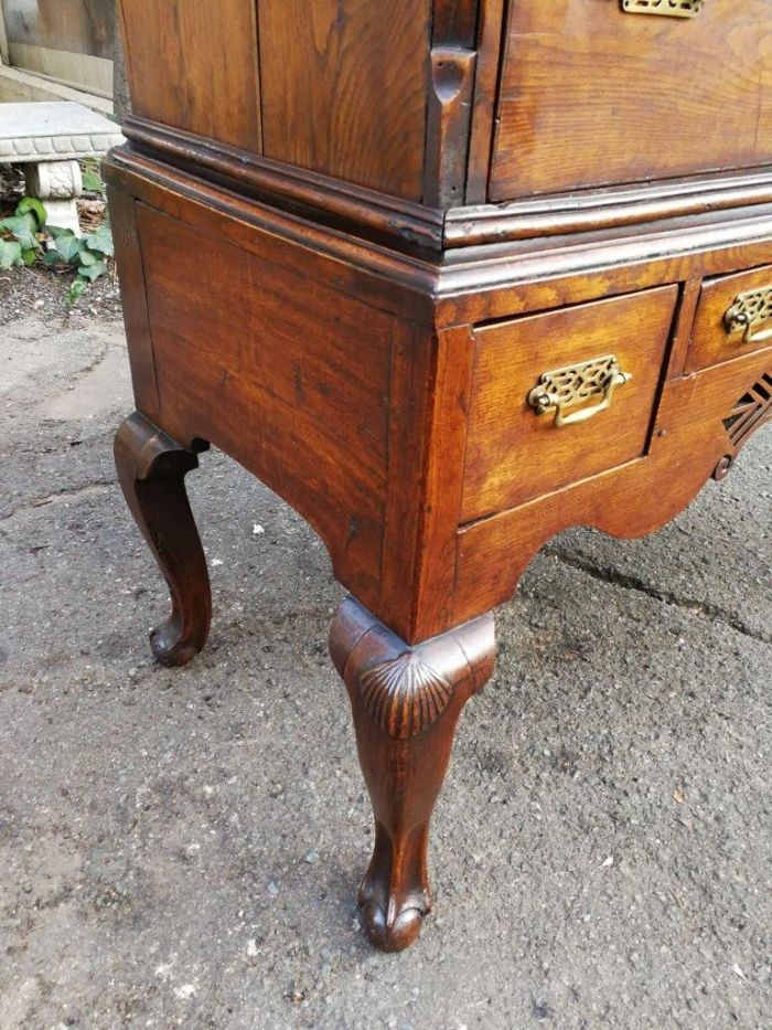 A George III Walnut Chest-On-Stand - Image 7