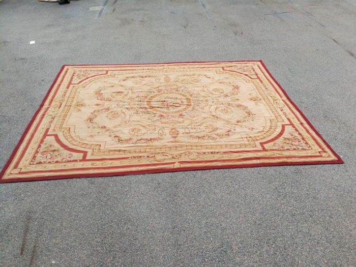A Handmade French Aubusson Carpet / Rug - Image 2