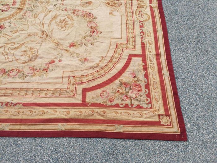 A Handmade French Aubusson Carpet / Rug - Image 6