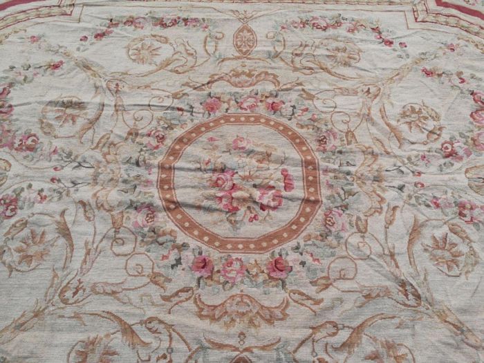 A Handmade French Aubusson Carpet / Rug - Image 7