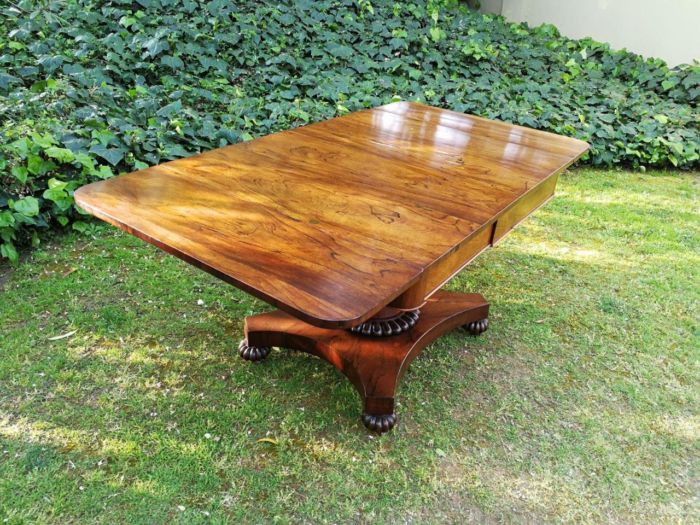 A Victorian rosewood library/sofa table - Image 4