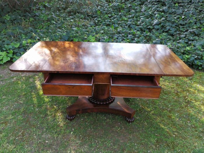 A Victorian rosewood library/sofa table - Image 7