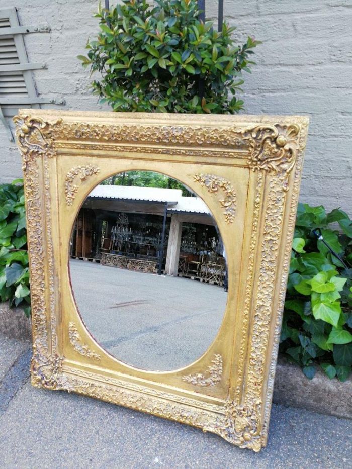 An Early 20th Century Gilded Oval Mirror Within A Rectangular Frame - Image 2