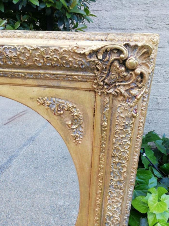 An Early 20th Century Gilded Oval Mirror Within A Rectangular Frame - Image 5