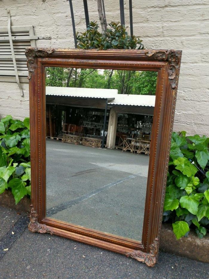 A vintage wooden gilded mirror - Image 3