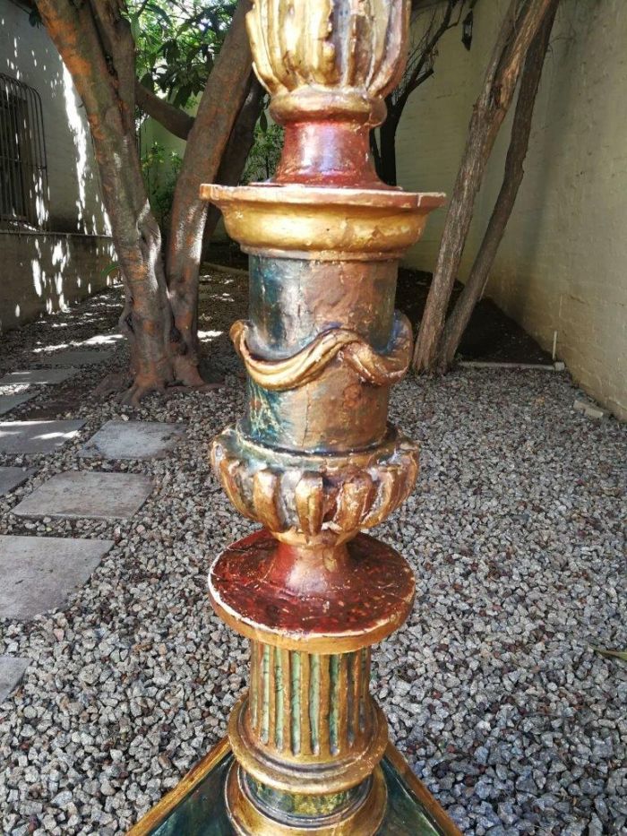 A Pair of Large Gilt-Wood Venetian Torchier Lamps - Image 5