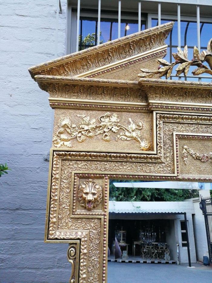 A Massive 20th Century French Gilt Bevelled Mirror - Image 5