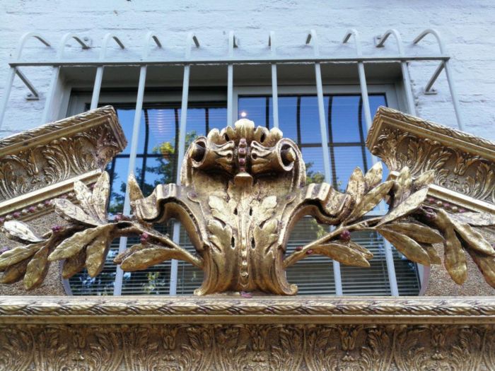 A Massive 20th Century French Gilt Bevelled Mirror - Image 10