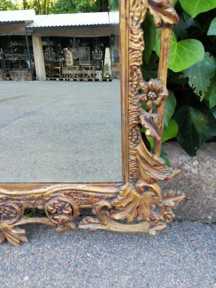 An Ornately Carved and Giltwood Mirror ND - Image 6