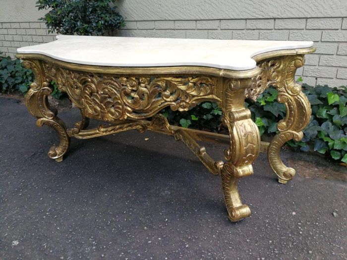 An Ornate Carved Wooden Table - Image 3