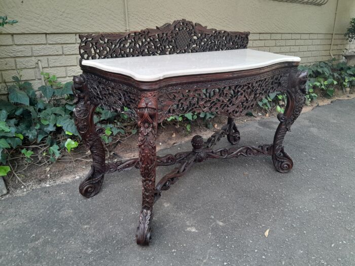 A 19th Century Anglo-Indian Carved Rosewood Serpentine Console Table With Marble Top - Image 4