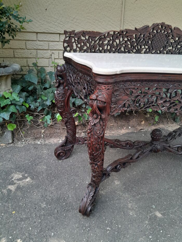 A 19th Century Anglo-Indian Carved Rosewood Serpentine Console Table With Marble Top - Image 7