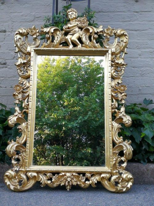 An Ornate French Baroque-style Gilt Mirror ND