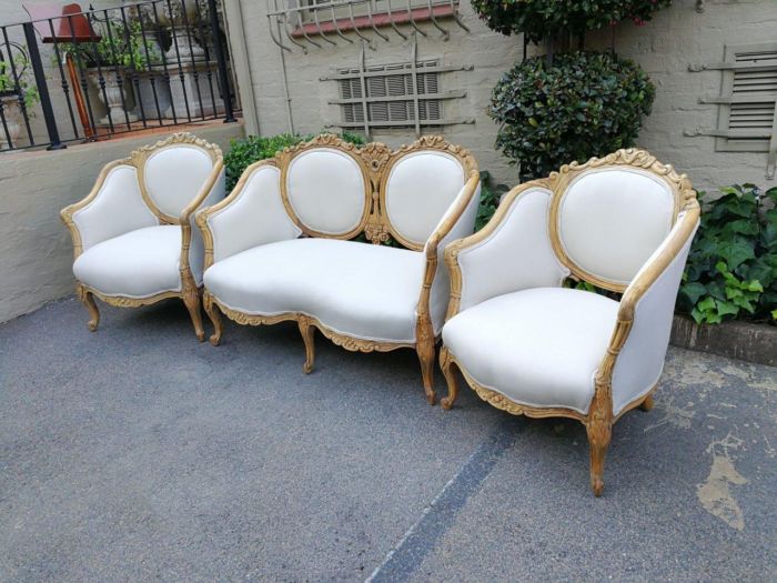 A French 20th Century Bleached / Stripped / Natural Walnut Bergére Settee and Pair of Armchairs - Image 4