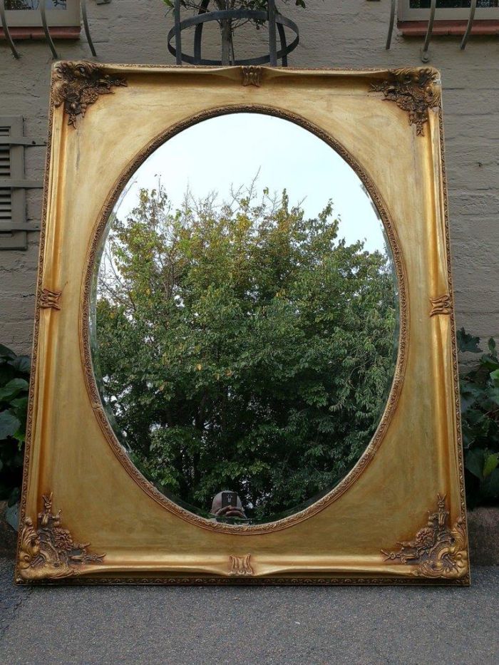 A 19th Century Style Wooden Gilt Painted Mirror - Image 2