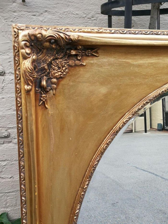 A 19th Century Style Wooden Gilt Painted Mirror - Image 4