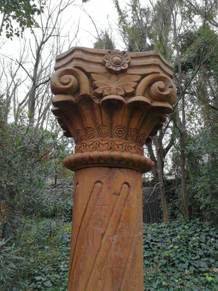 A 19th Century Pair of French Carved Teak Architectural Columns with Concrete Bases - Image 7