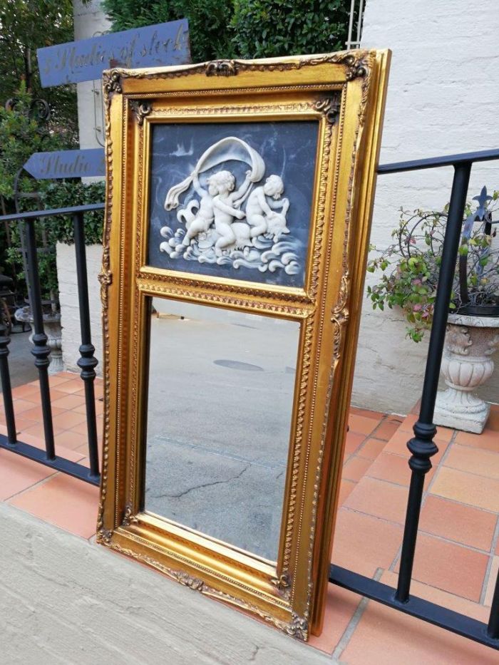 A Circa 1900 French Louis XVI Style Wooden Gilt-painted and Bevelled Mirror with a Carved Black and White Marble Scene - Image 3