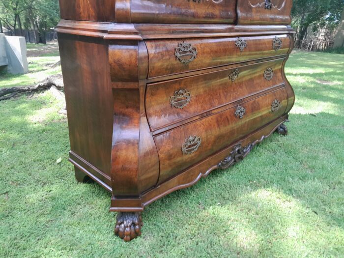 An 18th Century Dutch Ornately Carved Walnut Bombe Cabinet / Armoire With Original Handles and Locks - Image 10