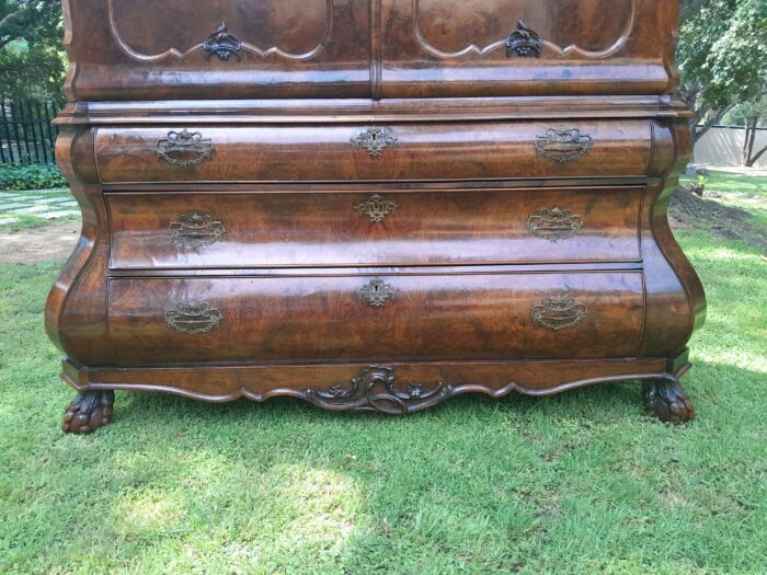 An 18th Century Dutch Ornately Carved Walnut Bombe Cabinet / Armoire With Original Handles and Locks - Image 12