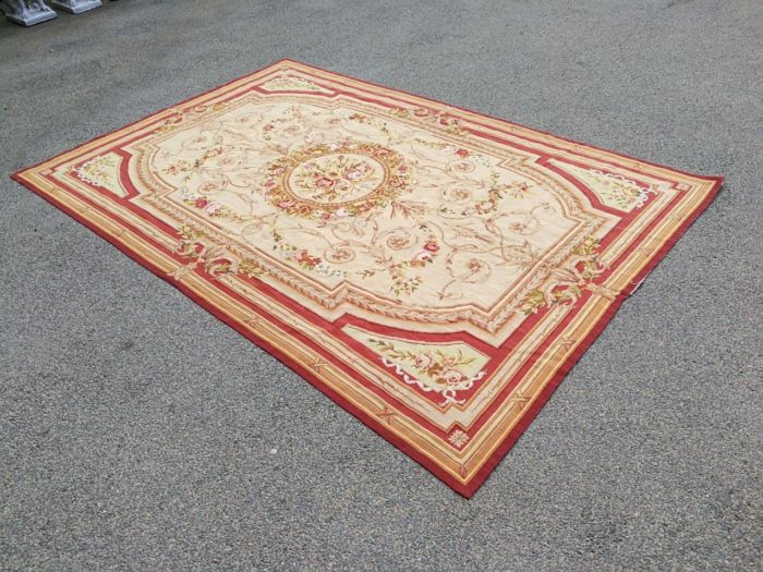 A French Aubusson-Style, 20th Century Carpet - Image 3