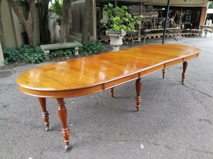 A 19th Century Victorian Style Teak Extending Dining Table - Image 4
