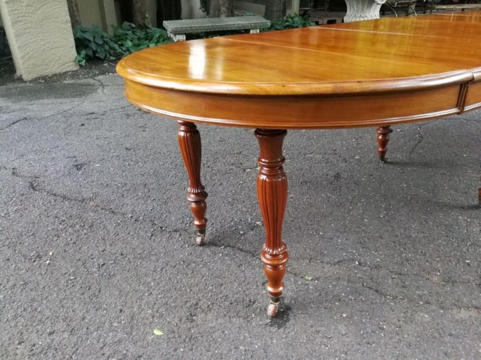 A 19th Century Victorian Style Teak Extending Dining Table - Image 5