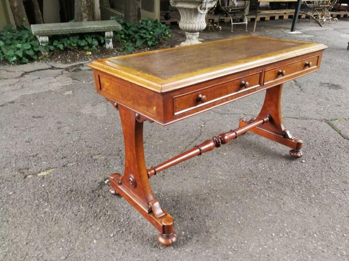 A Late circa 1890 Victorian Mahogany Library Table with BADA Stamp (British Antiques Dealers Association) With a Gilt-tooled Brown Leather Top on Castors - Image 3