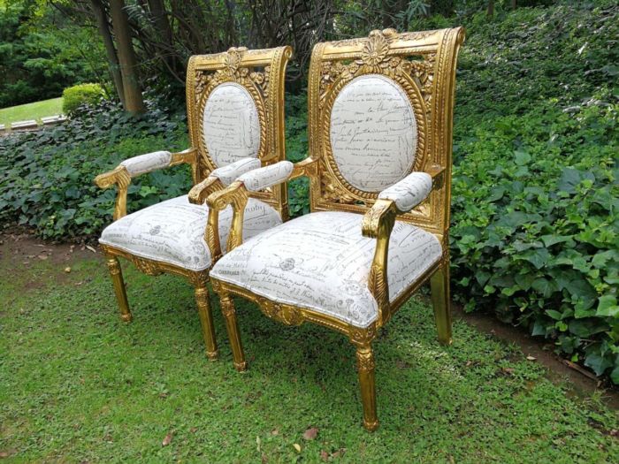 A 20TH Century Pair Of Ornately Carved And Hand Gilded French Style Armchairs Upholstered in a Custom-made for The Crown Collection Script Design Linen ND - Image 4