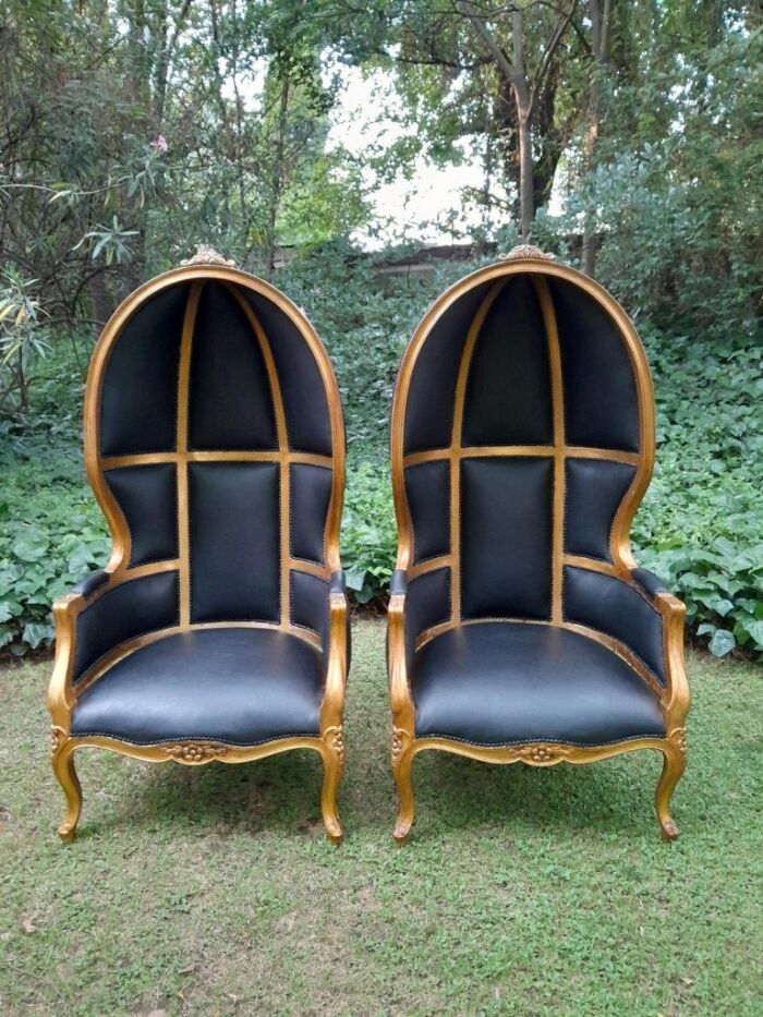 A 20th Century  Pair of Hand Gilded and Carved Wooden Dome Chairs