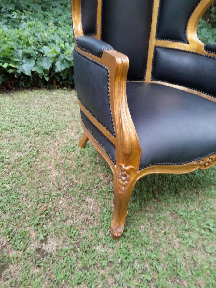 A 20th Century  Pair of Hand Gilded and Carved Wooden Dome Chairs - Image 5